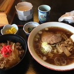 食べ処　きく亭 - ラーメン&ミニ牛丼セット