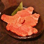 極上炭火焼肉 縁 - イチボ2980円。