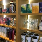 Starbucks Coffee Reserve Store - 