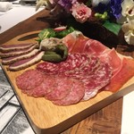 西洋料理 Jules - パルマ産生ハム・サラミ・リエット・ピクルス