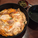 鳥つね自然洞 - 親子丼 上