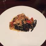 atri - イカスミを練り込んだパスタ 桜エビとズワイガニ 