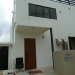 ソラニワホテルアンドカフェ - 自宅玄関のような入口