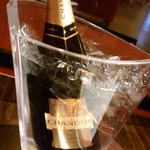 バー＆ラウンジ 「ザ・フレイム」 - 