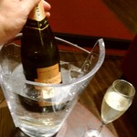 バー＆ラウンジ 「ザ・フレイム」 - 