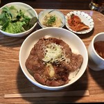 焼肉ホルモン GAT'S ガッツ - 