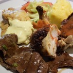 Coral Kingdom Shop & Restaurant - フリフリチキン他