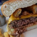 HARD ROCK CAFE - ハンバーガー断面