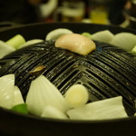 神田ヂンギス王 - ジンギスカンセットの肉投入前