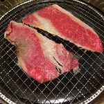 とんがらし - さっと焼いてオニオン巻いてレモン絞って食べます