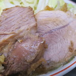 ラーメン二郎 - 豚