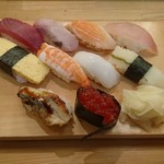 Sushiya Ginzou - ボタンにぎり1,390円(寿司10カン+味噌汁+茶碗蒸)