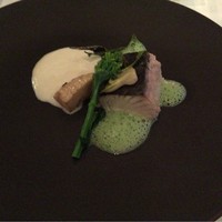ルアン 神戸迎賓館 - 鰆のコンフィ 筍と山菜　蕪のソース　蓬の香り