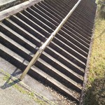 レストラン 牛石 - 陶芸の森にて･･･相方のリクエストで
      階段を格好良く撮ってみましたけど･･･
      斜めにしただけですね(^^;