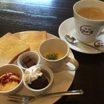 珈琲　池田屋 - ブレンドコーヒー420円と小倉トーストのモーニング