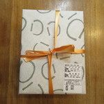 うさぎや - どら焼きと最中を詰め合わせてもらった