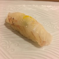 鮨 大門 - 鯛 柚子塩で