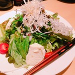 Ochobo Gushi - 季節のサラダ（シラスと豆腐）