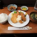 おまかせランチ：ミックスフライとおでん種の甘辛煮（\1,080）