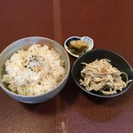 ジャム cafe 可鈴 - ごはん(お漬け物付き)とごぼうの胡麻サラダ