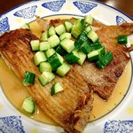 Bistroフルフル - カスベのポワレ・きゅうり添え