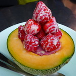 泰成水果店 - 哈密瓜+草苺(TWD230・季節、年変動あり)