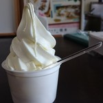ふるさと物産センター - 牧場のミルクソフトクリーム