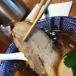 つけそば 神田 勝本 - 叉焼2枚　12×3.5ｃｍ　厚み２ｍｍぐらい