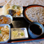 今井屋旅館 - 料理写真:今井屋謹製・天ぷらそば(1,000円)