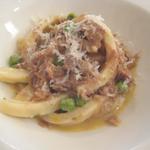 ペペロッソ - シャラティエッリ　羊とグリンピースの白いラグー