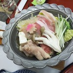 料亭 山吹 - 鶏と豚の鍋