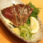 八剣伝 - 藁焼鰹の塩たたき（５８０円＋税）２０１７年４月