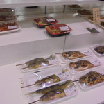 本庄鮮魚センター - 惣菜はパックされていました