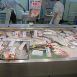 本庄鮮魚センター - 対面コーナー