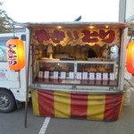 本庄鮮魚センター - 駐車場に焼き鳥