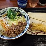 Marugame Seimen - 【丸亀製麵 小郡店】●旨辛まぜ釜玉うどん(並)＆かしわ天