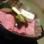 紗々羅 - 飛騨牛の朴葉味噌焼き