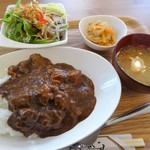 オバズ キッチン - 牛すじカレー