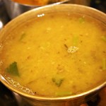 ダルバート食堂 - カレー2種類盛り（豆のスープ）