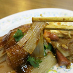 天天楽 - シート状の独特な麺