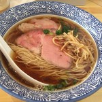 らぁ麺屋 はりねずみ - 醤油らぁ麺(750円)