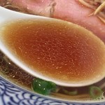 らぁ麺屋 はりねずみ - 醤油らぁ麺(750円)