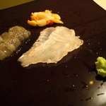 すし処 めくみ - 蝦蛄(活)、眞子鰈、赤西貝。造り三点。