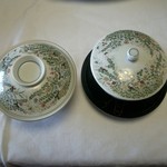 加賀屋 - 毎回異なる茶碗・湯呑（朝食時）