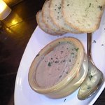 Cuci-Cullato - レバーパテと自家製パン