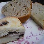 バインミー☆サンドイッチ - 　スコーン(イチイチゴクリームチーズ）、全粒粉グラノラマフィン、マロンバターケーキ 　　　　