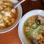 東来順 - 肉と豆腐入りそばと中華そば