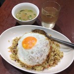 ノング インレイ - シャン風納豆チャーハン&スープ