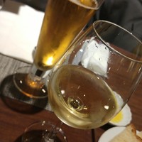 オステリアガウダンテ 神戸ハーバーランド店 - ノンアルコールビールと白ワイン