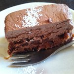 ワイン居酒屋 MERCATO - デザートはチョコレートケーキ　これも手作りです